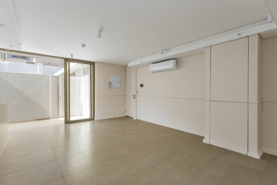 To Let 1 Bedroom Property for Rent in Bantry Bay Western Cape